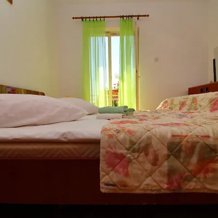 公寓 Three Bedroom With Terrace 奥瑞比克