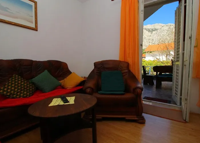 شقة Three Bedroom With Terrace أوروبيتش