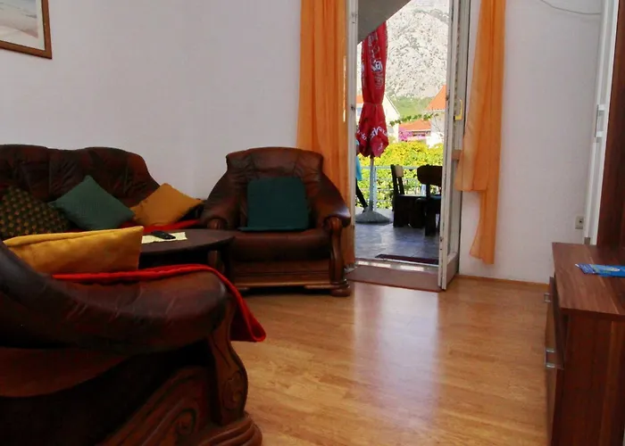 Three Bedroom With Terrace شقة أوروبيتش