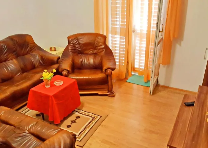 Three Bedroom With Terrace شقة