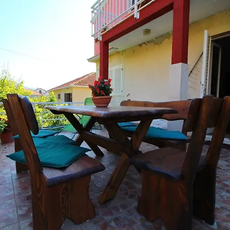 Three Bedroom With Terrace Orebić