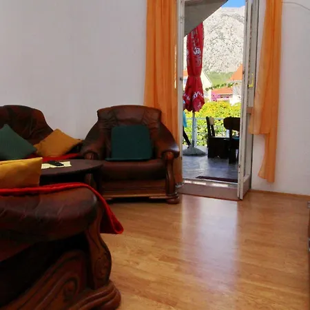 Three Bedroom With Terrace Apartamento Orebić