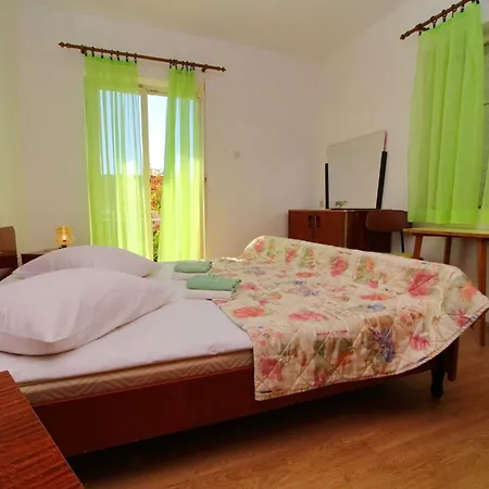 Three Bedroom With Terrace Orebić