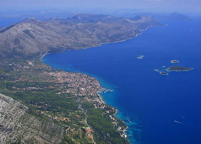 Three Bedroom With Terrace Apartmán *